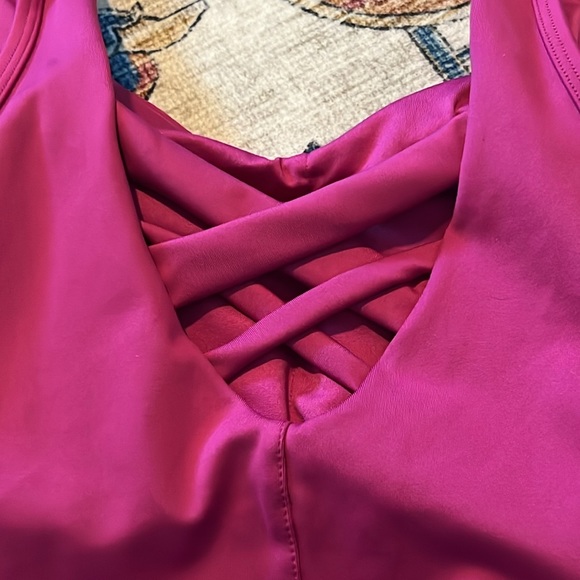 Women’s sports bra size Large - Picture 4 of 6